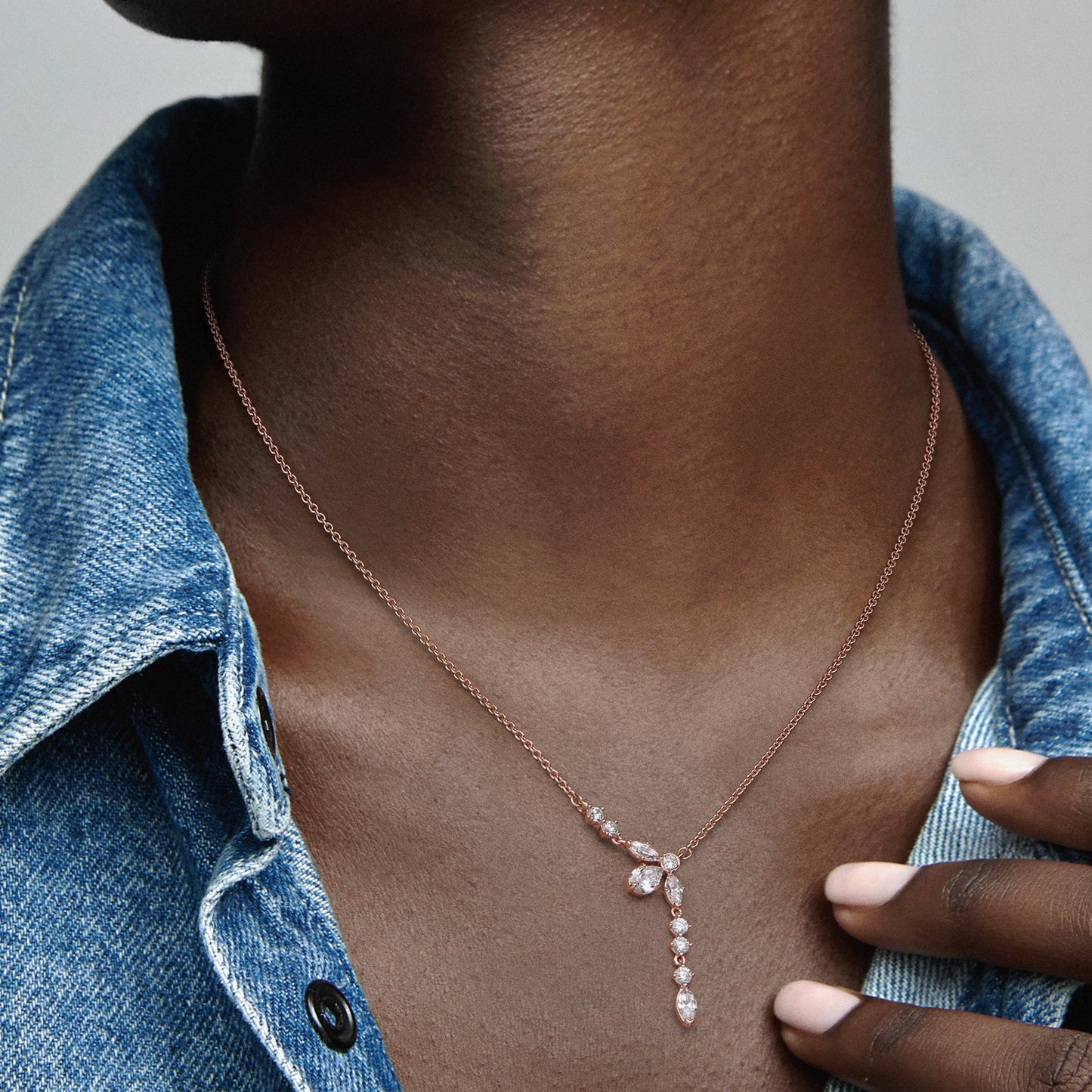 Sparkling Herbarium Cluster Drop Collier Necklace Premium Fashion Jewelry Gift Collection