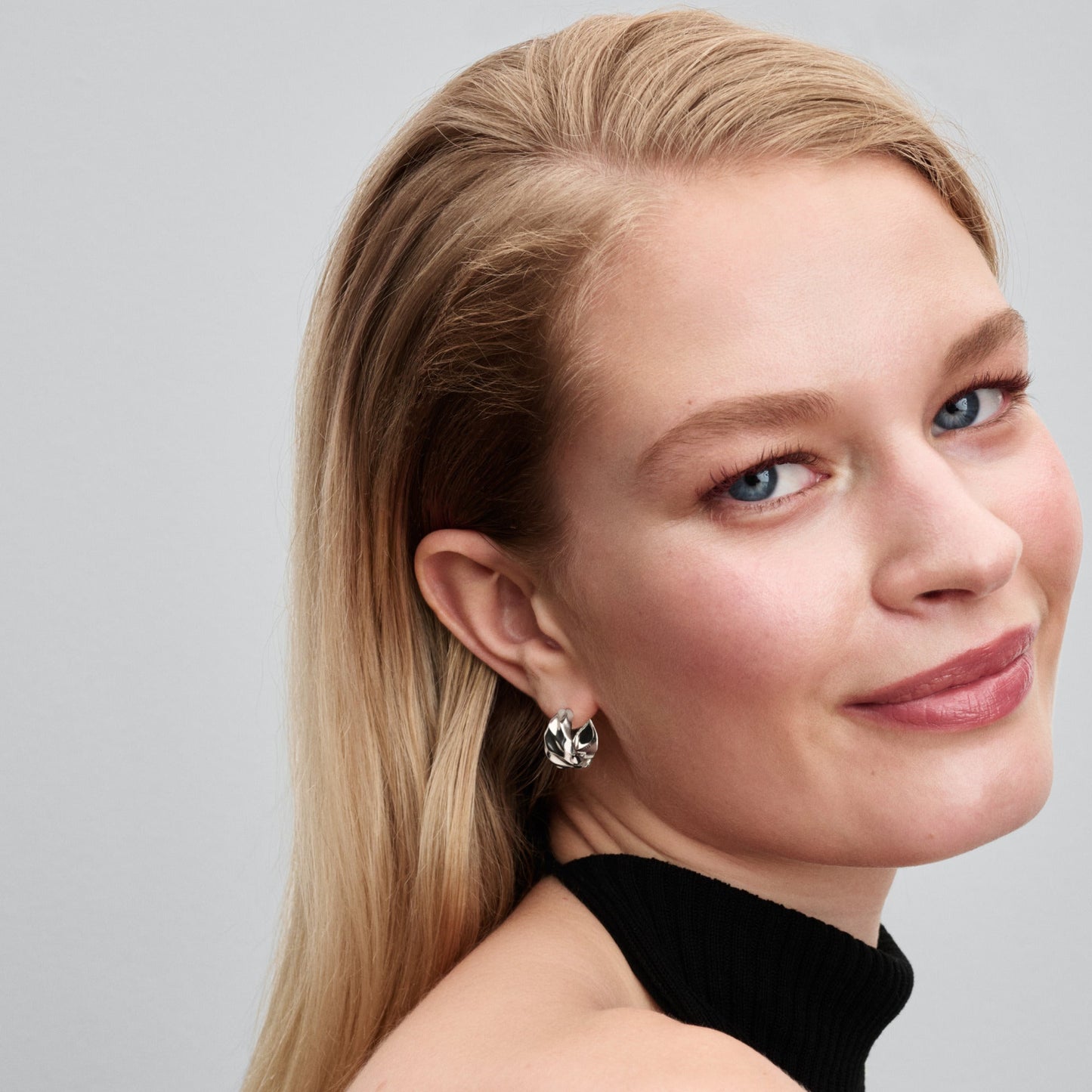 Rippled Small Hoop Earrings Popular Style Premium Collection
