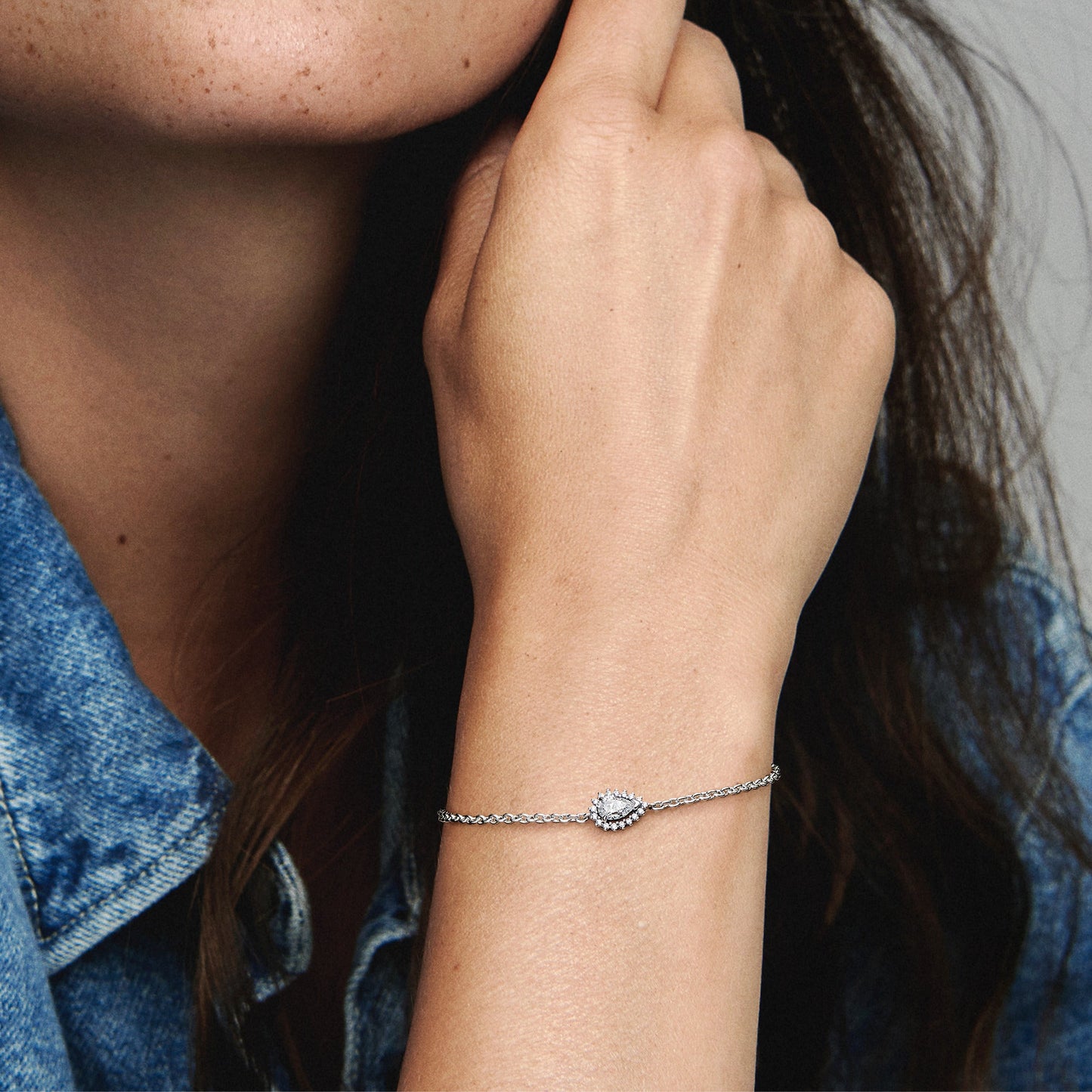 Sparkling Pear Halo Chain Bracelet Premium Fashion Jewelry Gift Collection