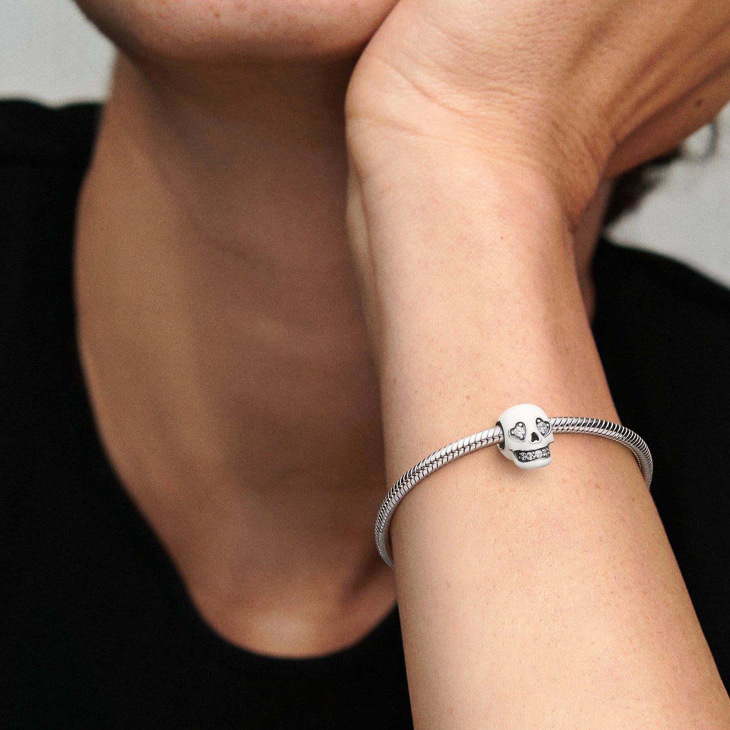 Glow-in-the-dark Sparkling Skull Charm Premium Fashion Jewelry Gift Collection