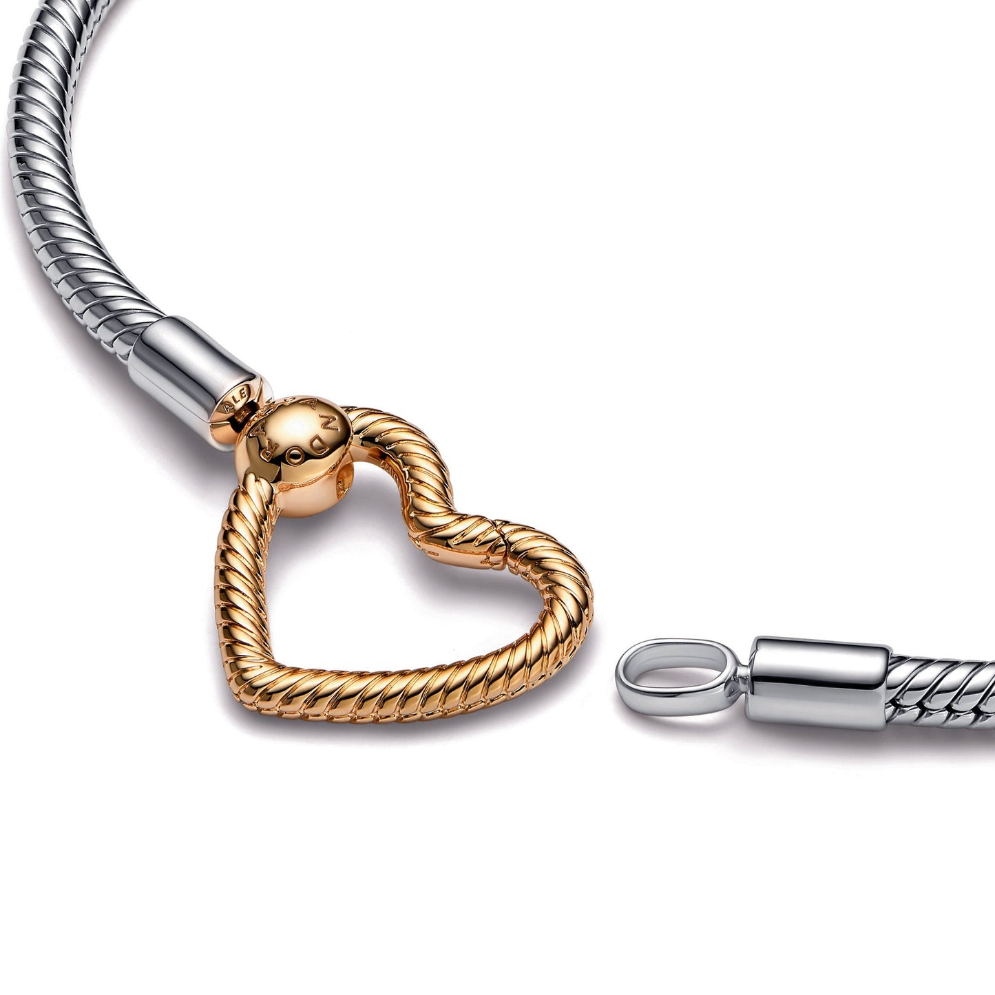Pandora Moments Heart Closure Snake Chain Bracelet Premium Fashion Jewelry Gift Collection