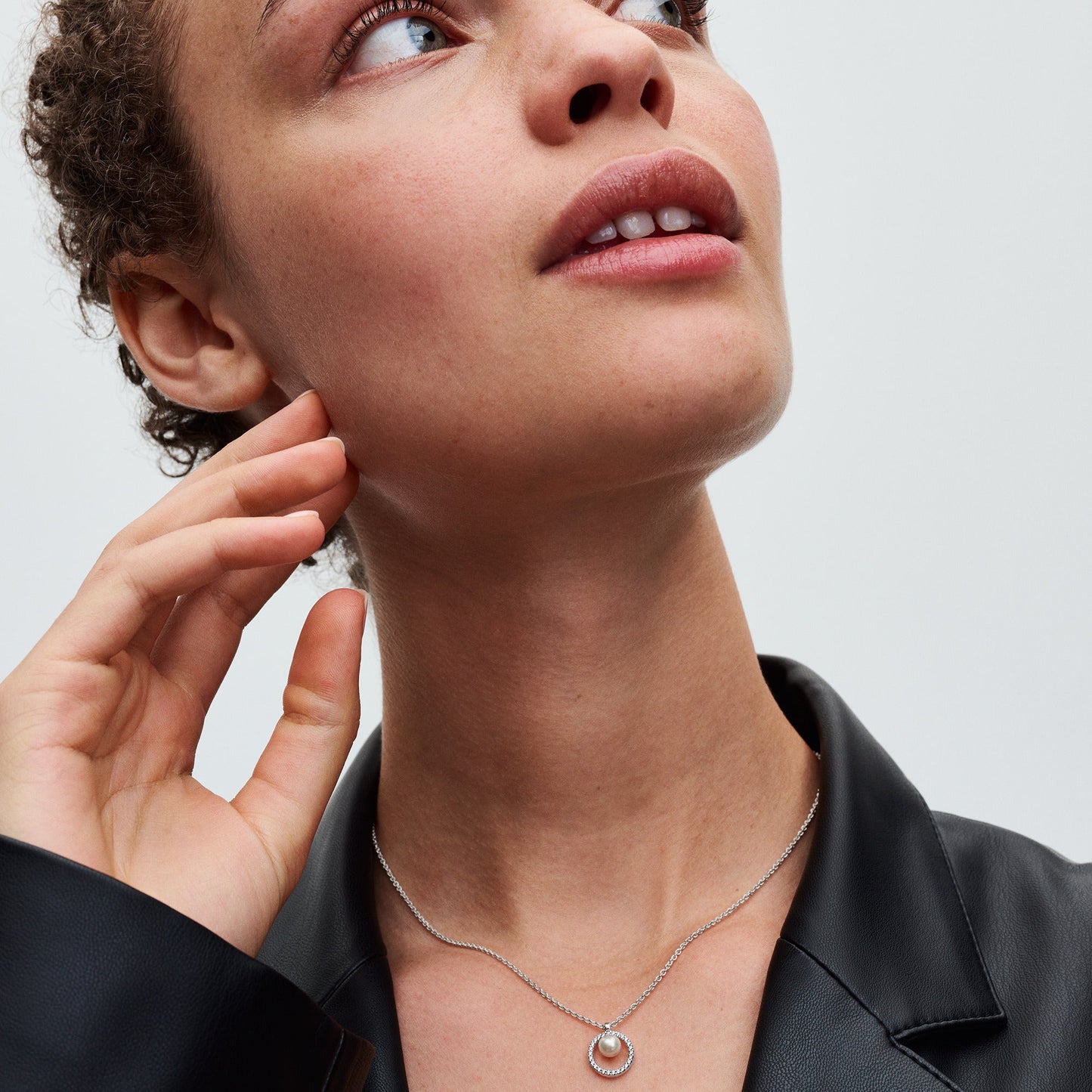 Treated Freshwater Cultured Pearl & Pavé Collier Necklace Premium Fashion Jewelry Gift Collection