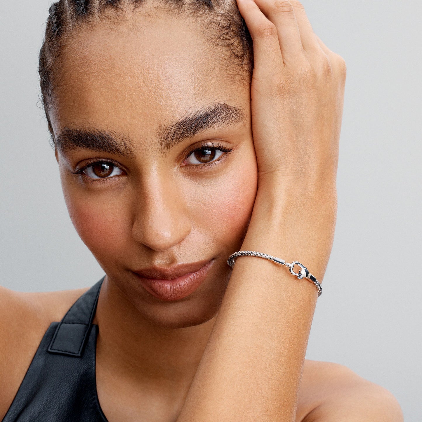 Studded Clasp & Chain Bracelet Premium Fashion Jewelry Gift Collection